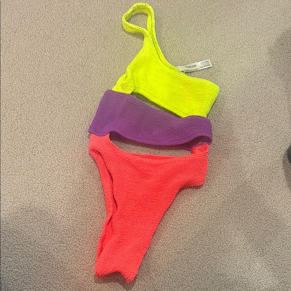 Colorful One-Shoulder Bikini Set - Picture 1 of 2